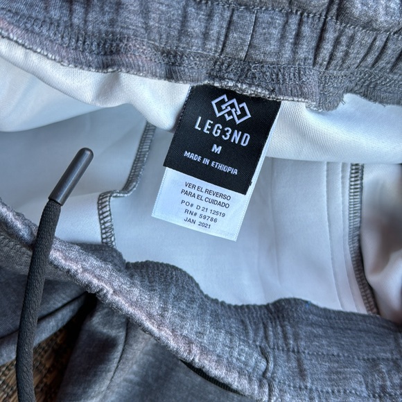 Legend Comfort Fit Shorts - Picture 3 of 6